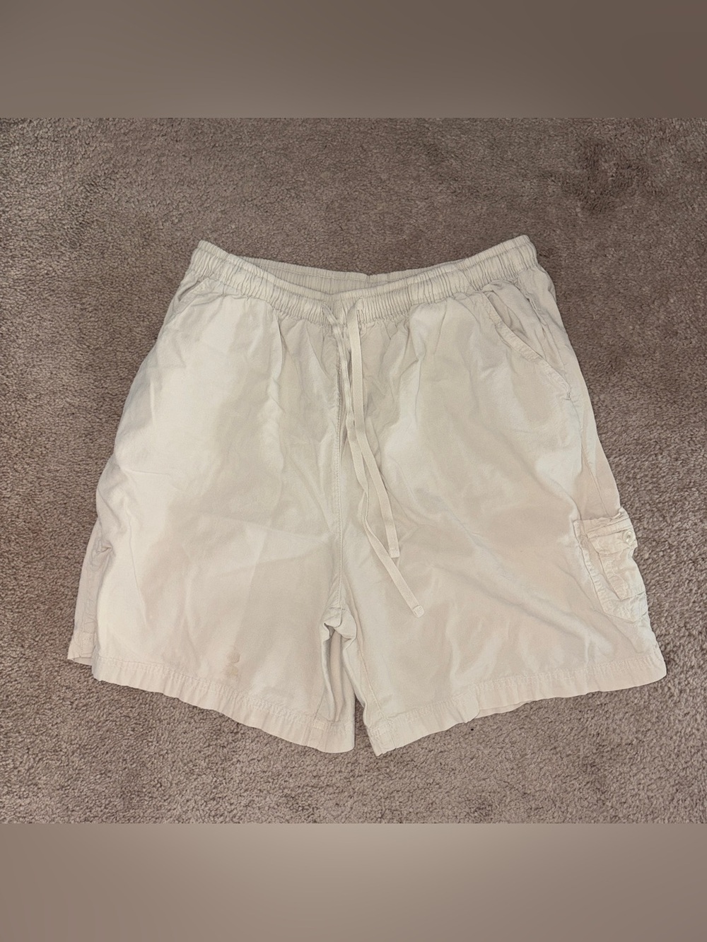 Dress Barn Women's Cargo Shorts in Light Cream Size: L